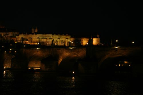 Карлов мост ночью